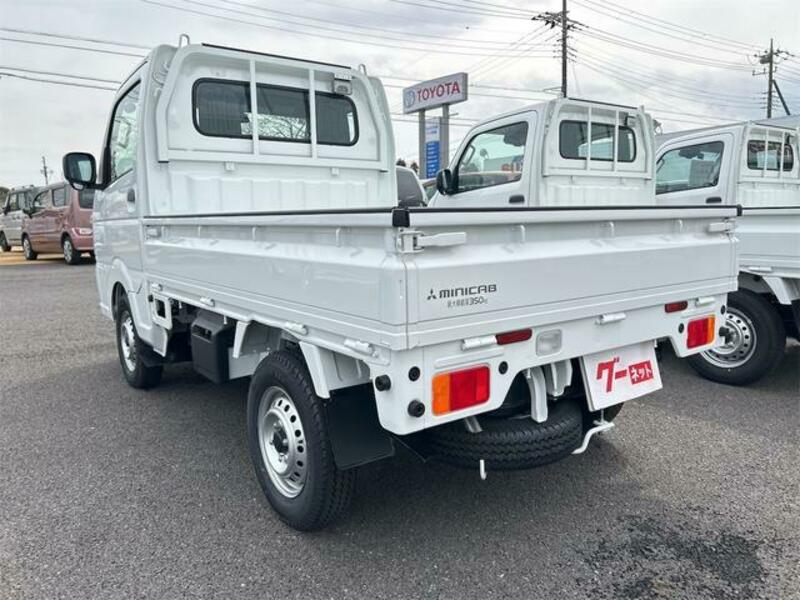 MINICAB TRUCK