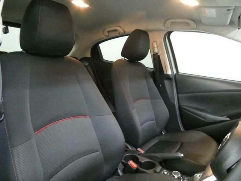 MAZDA2