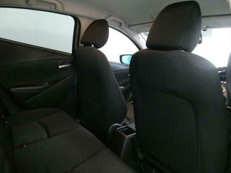 MAZDA2