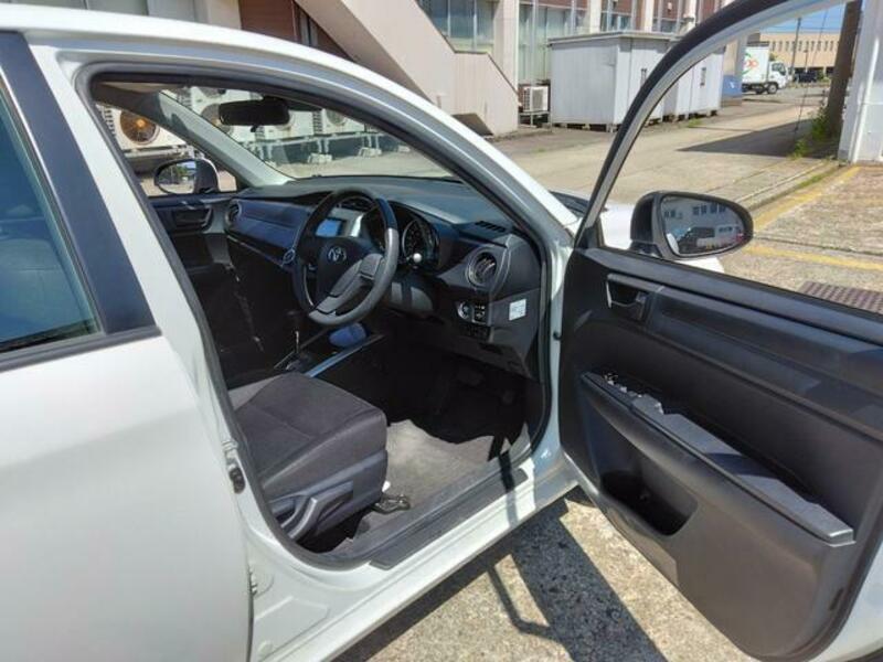 COROLLA FIELDER