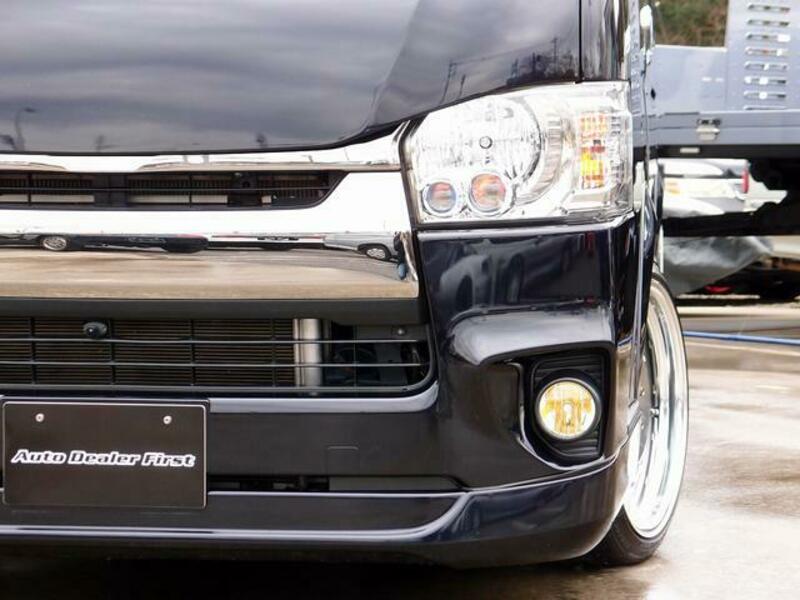 HIACE VAN
