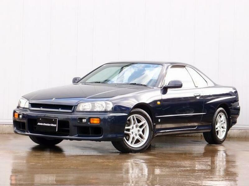 NISSAN SKYLINE