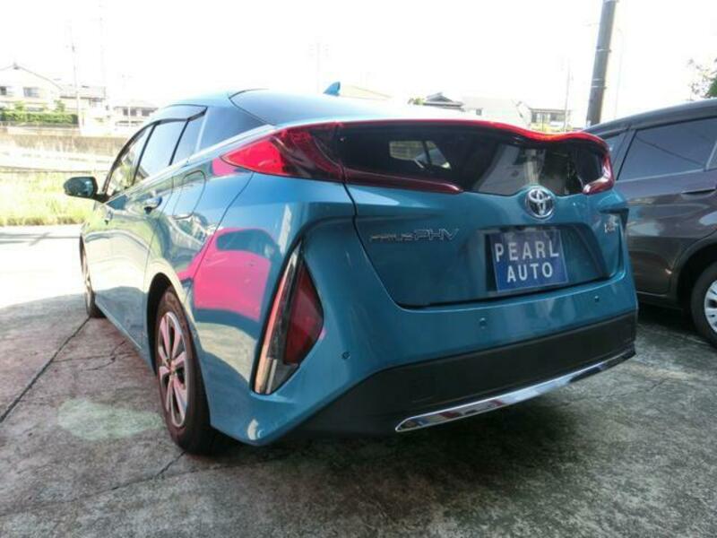 PRIUS PHV