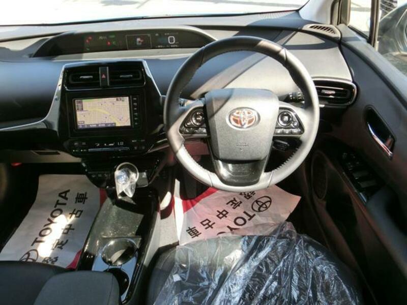 PRIUS PHV