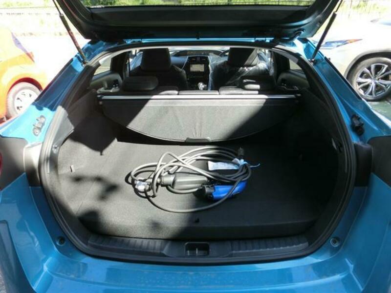 PRIUS PHV