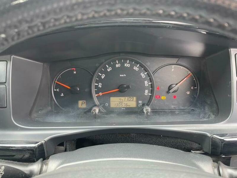 HIACE COMMUTER