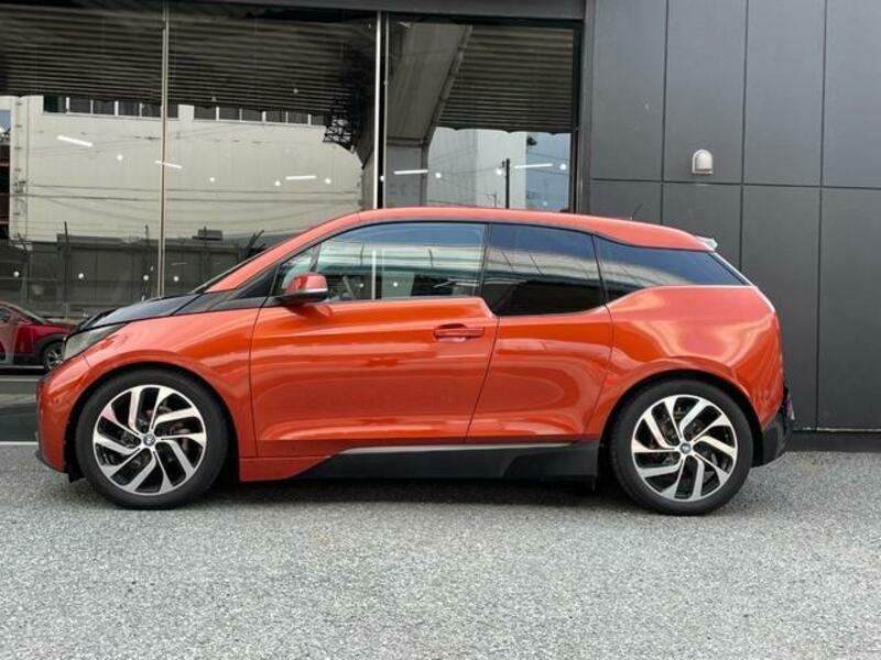 i3