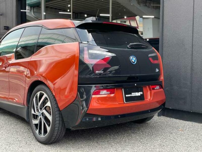 i3
