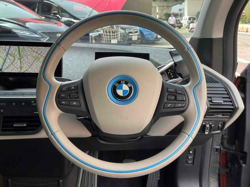 i3
