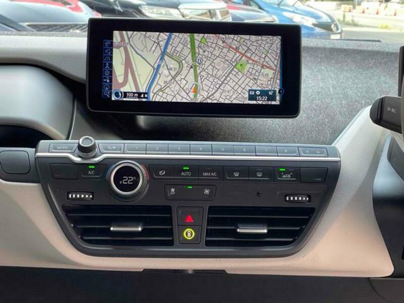 i3