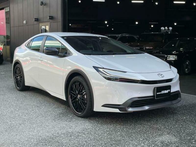 TOYOTA PRIUS
