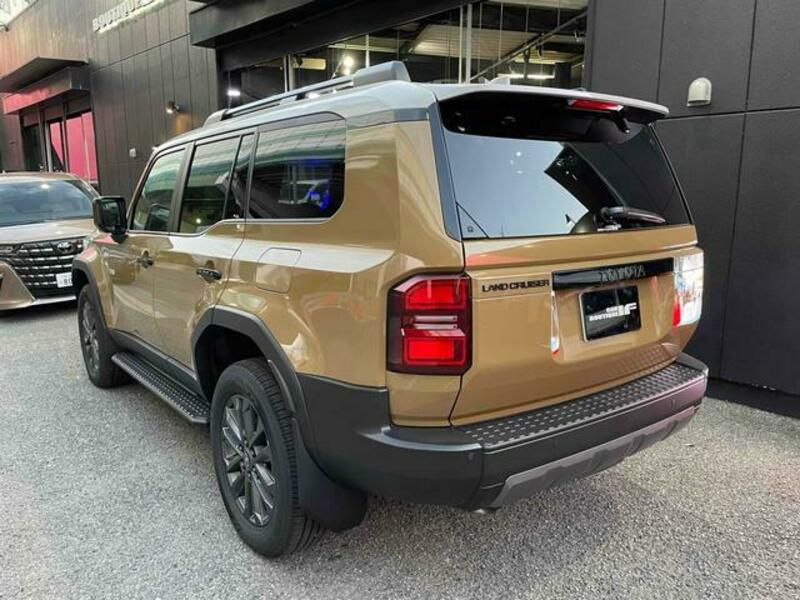 LAND CRUISER 250