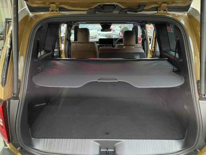 LAND CRUISER 250