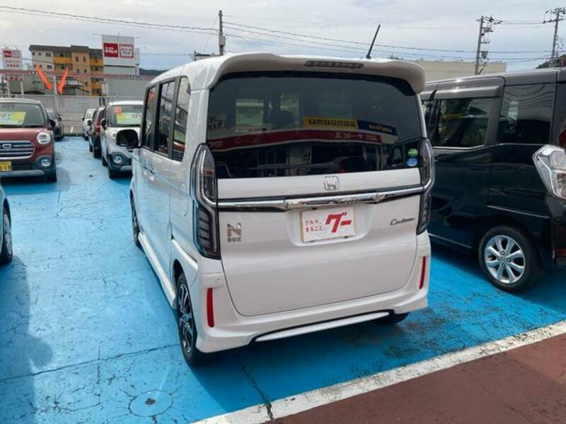 N BOX CUSTOM