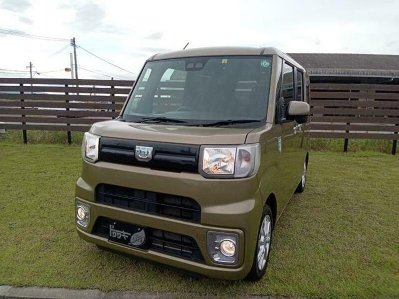 DAIHATSU WAKE