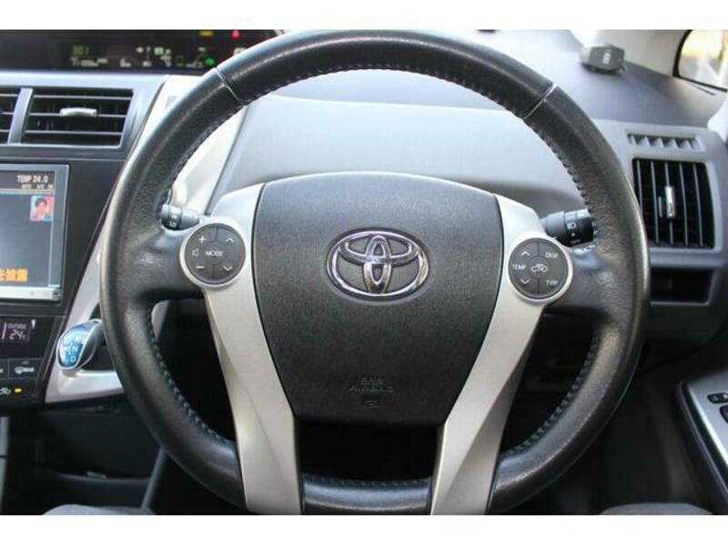 PRIUS ALPHA