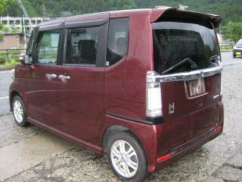 N BOX CUSTOM