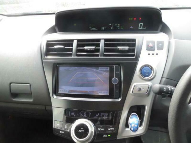 PRIUS ALPHA