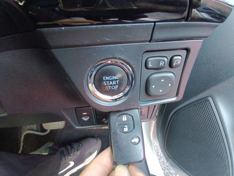 COROLLA AXIO