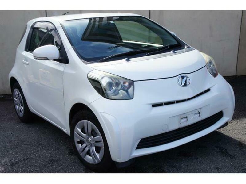TOYOTA IQ
