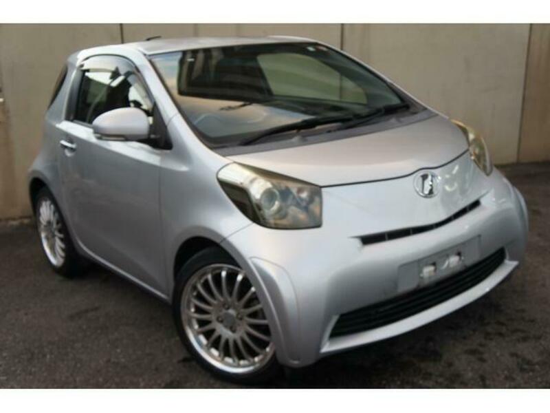 TOYOTA IQ