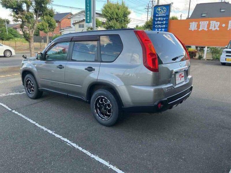 X-TRAIL