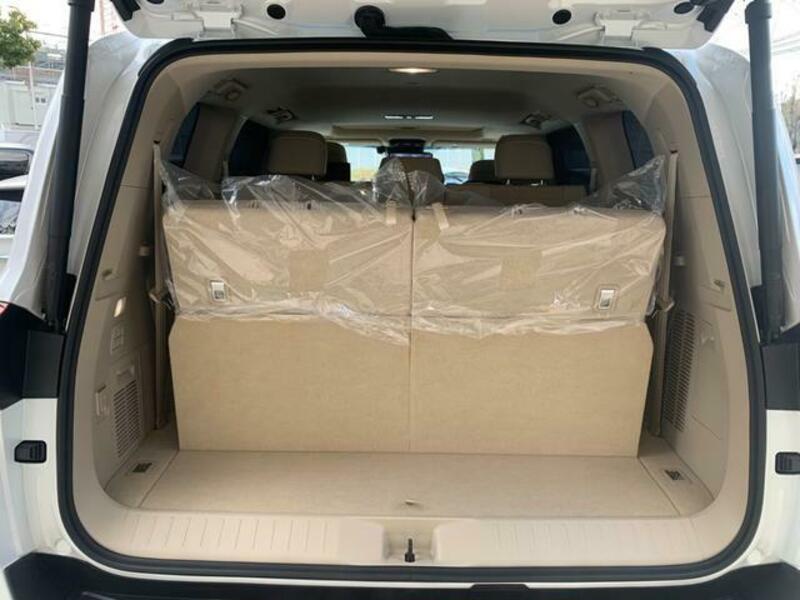 LAND CRUISER
