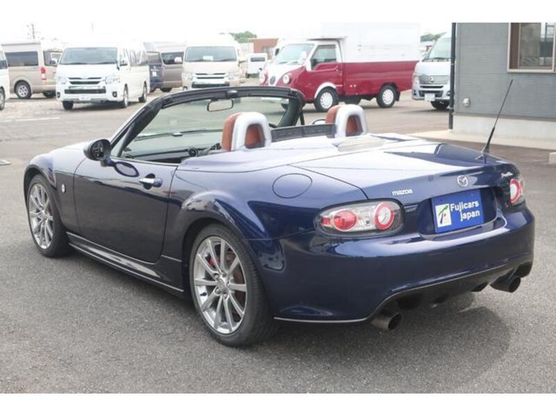 ROADSTER