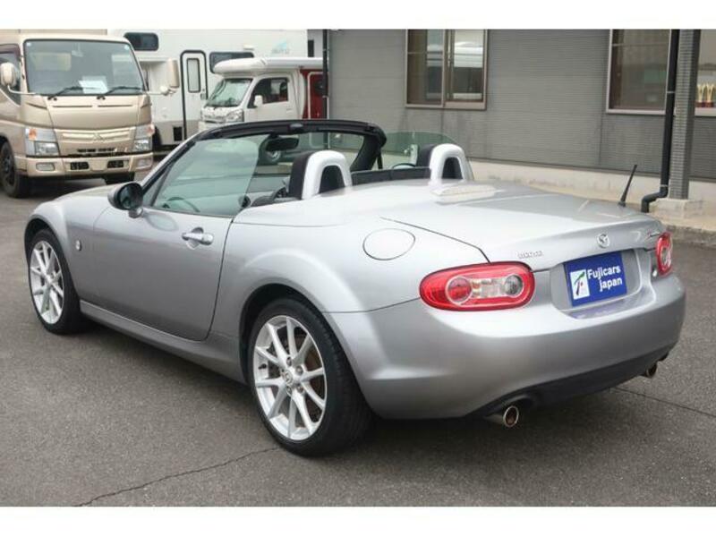 ROADSTER