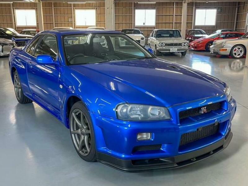 NISSAN SKYLINE