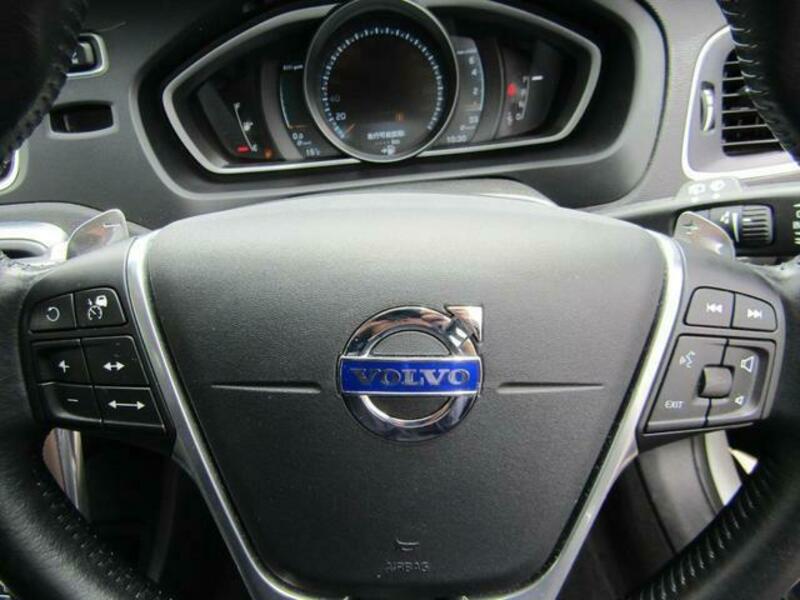 V40