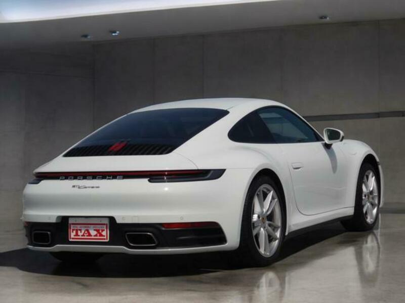911