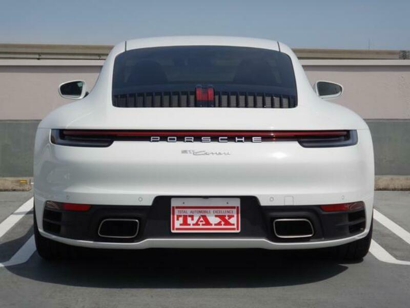 911