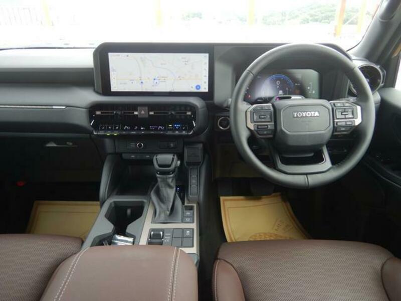 LAND CRUISER 250
