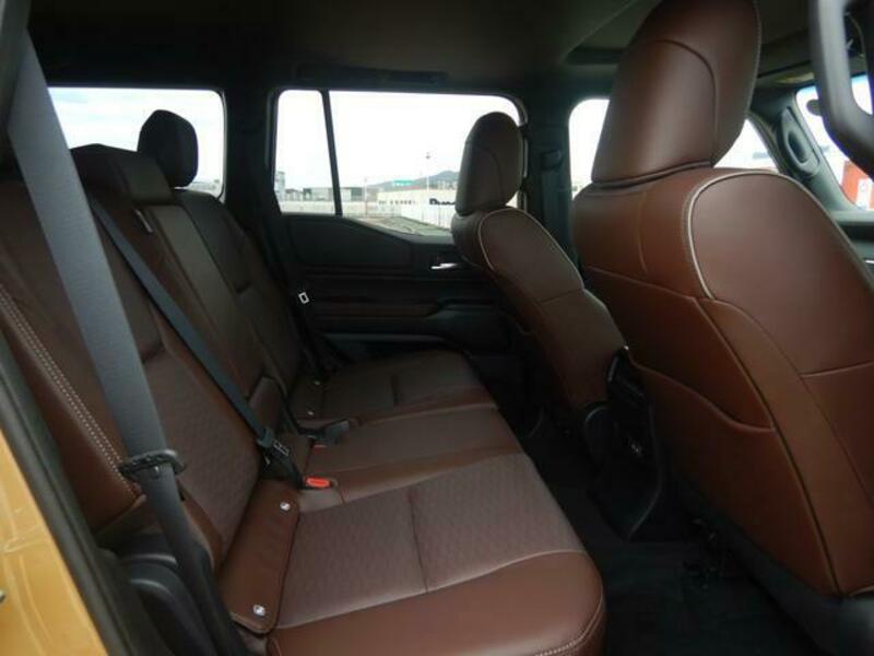 LAND CRUISER 250