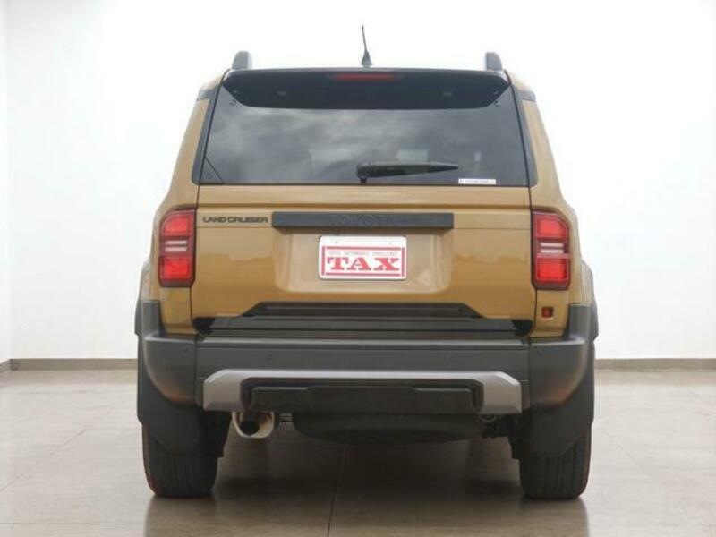 LAND CRUISER 250