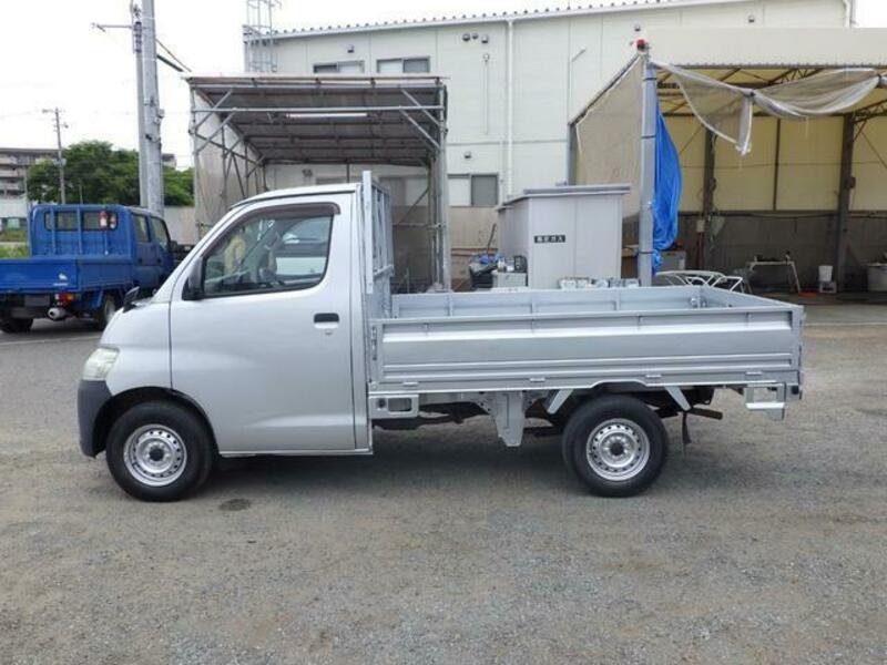 TOWNACE TRUCK