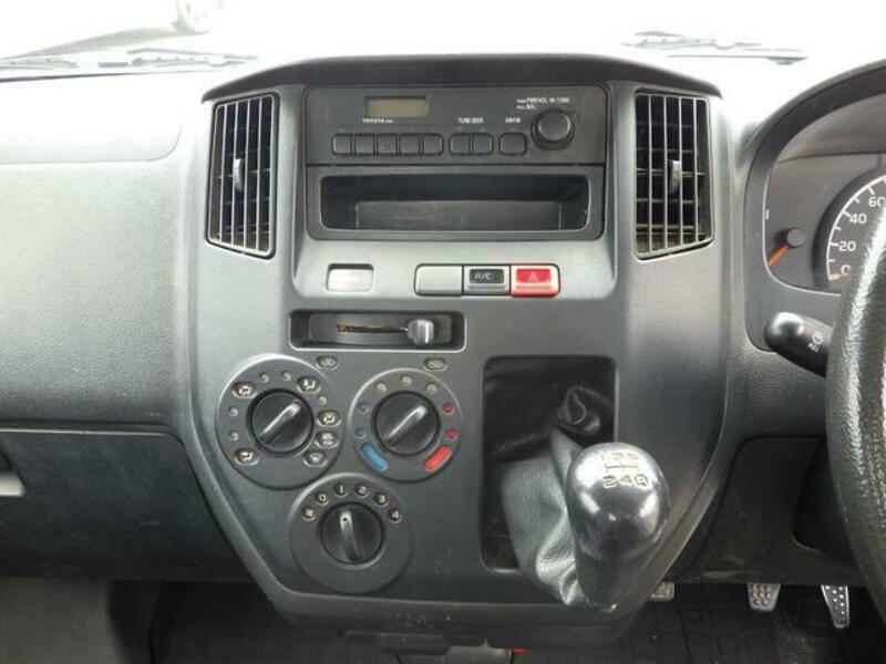 TOWNACE TRUCK