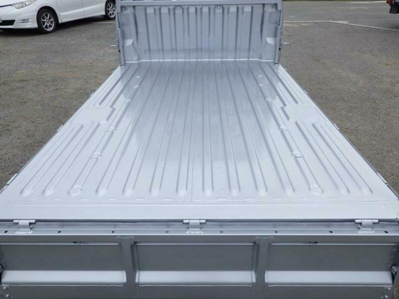 TOWNACE TRUCK
