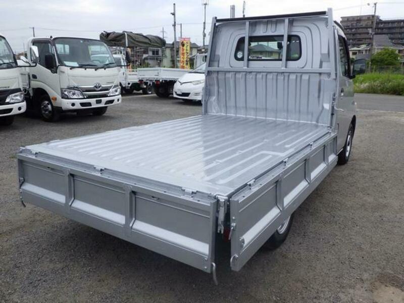TOWNACE TRUCK