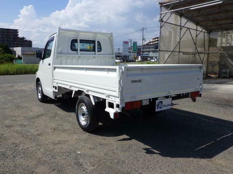 TOWNACE TRUCK