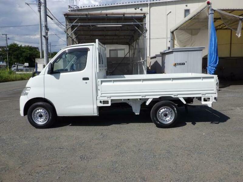 TOWNACE TRUCK