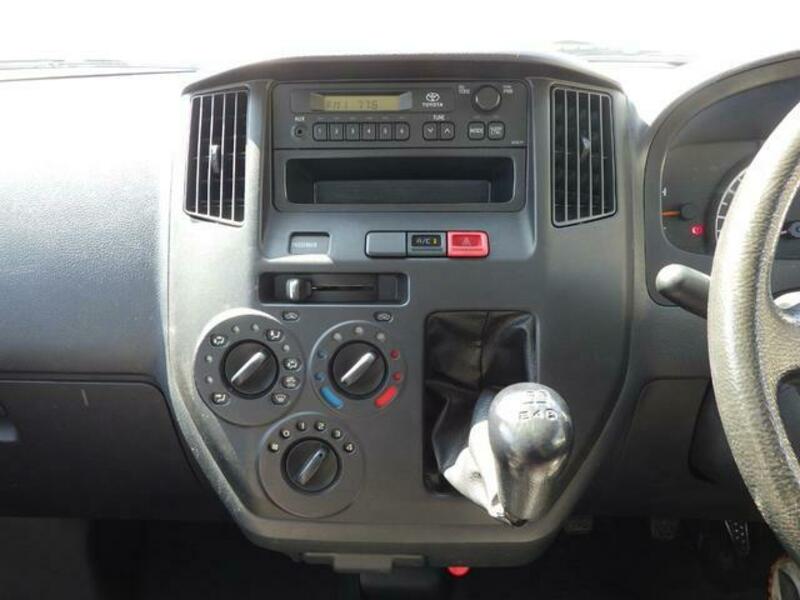 TOWNACE TRUCK