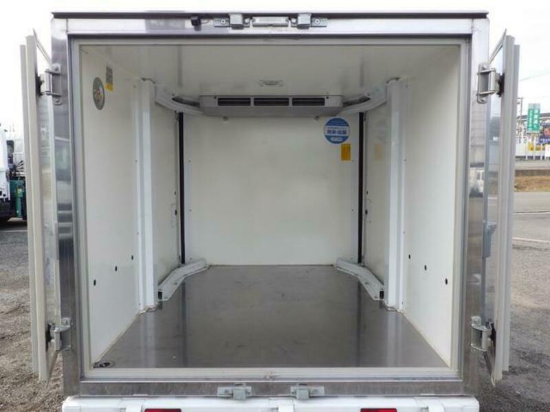 CLIPPER TRUCK