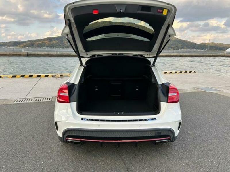GLA CLASS