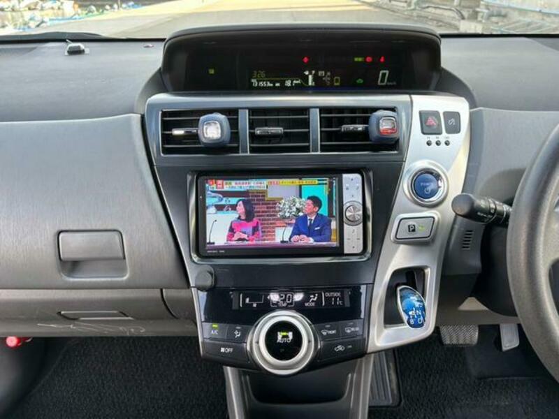 PRIUS ALPHA