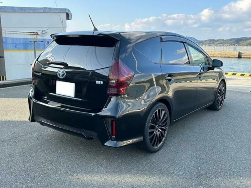 PRIUS ALPHA