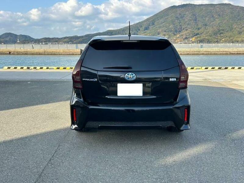 PRIUS ALPHA