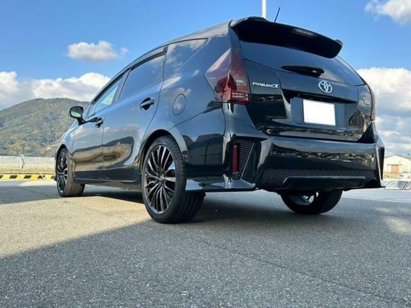 PRIUS ALPHA