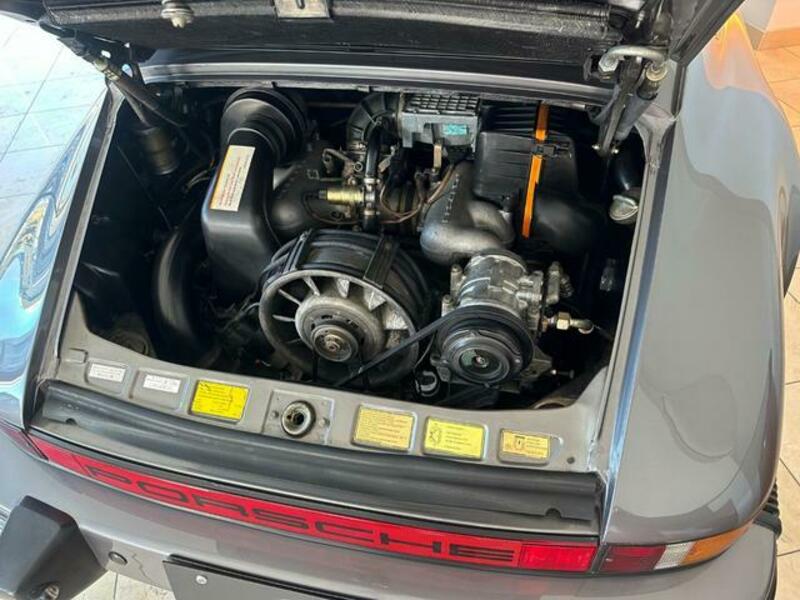 911